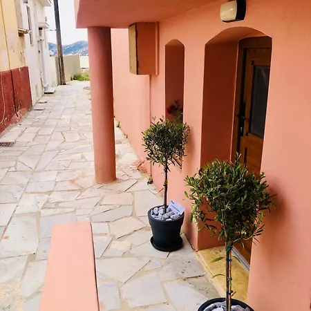 Renovated Near The Port & Ano Syros Apartman