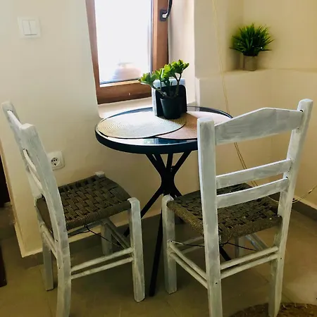 Renovated Near The Port & Ano Syros Apartment