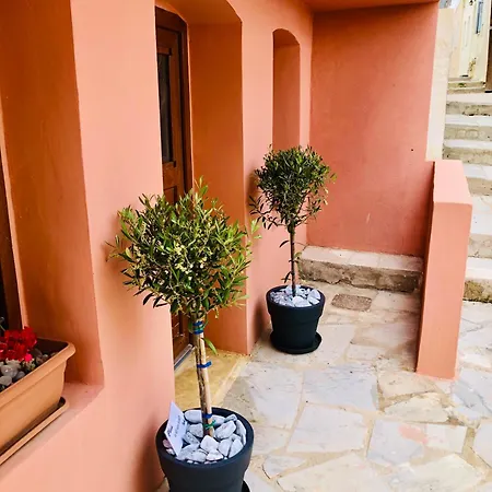 Renovated Near The Port & Ano Syros Apartment *